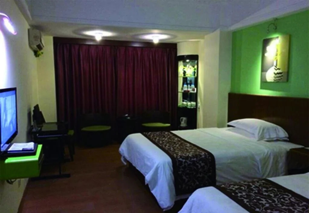 Longquan Hotel
