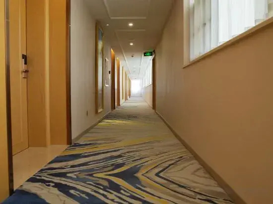 Vienna International Hotel (Huaihua City Center)