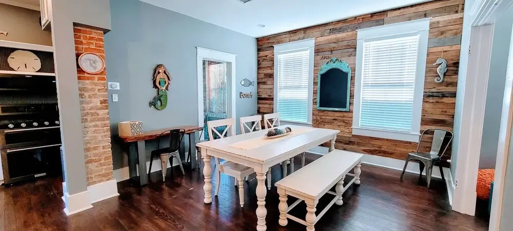 Seaglass 4 Bedroom Home by Redawning