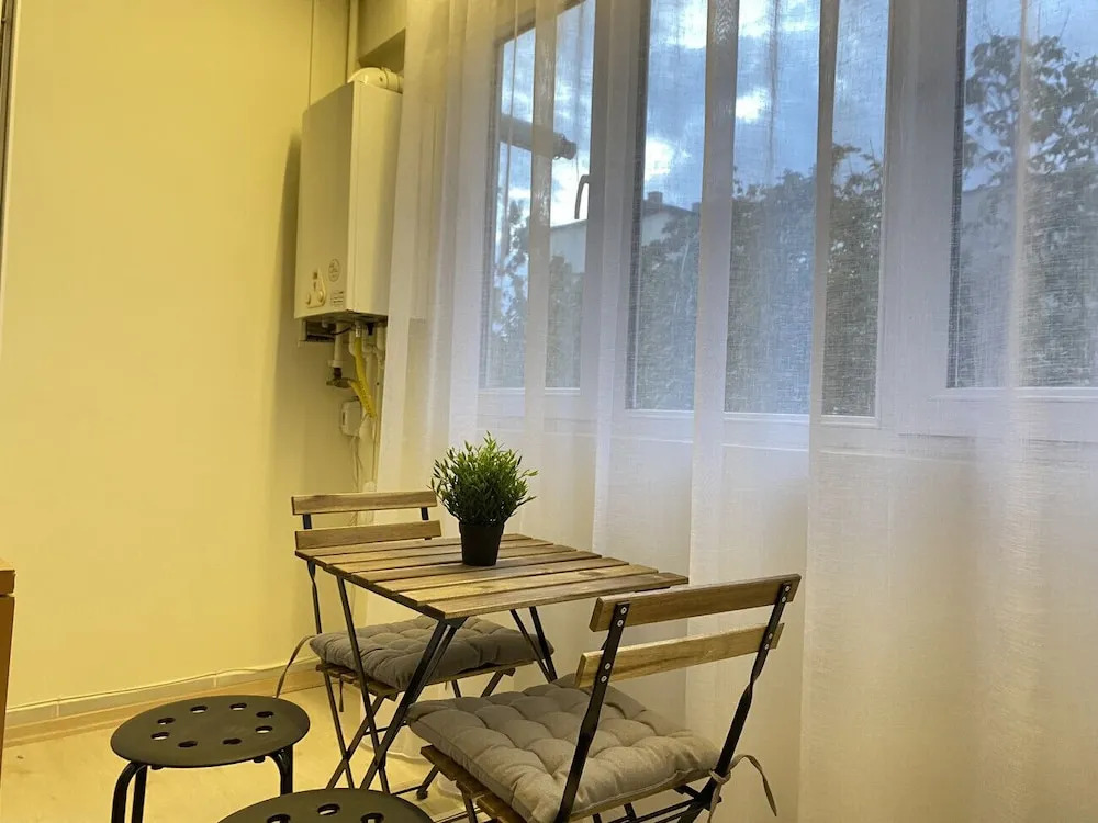 Missafir Modern Flat with Balcony on Bagdat Street