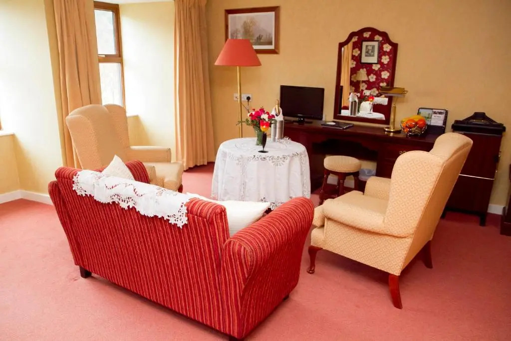 Lynhams Hotel