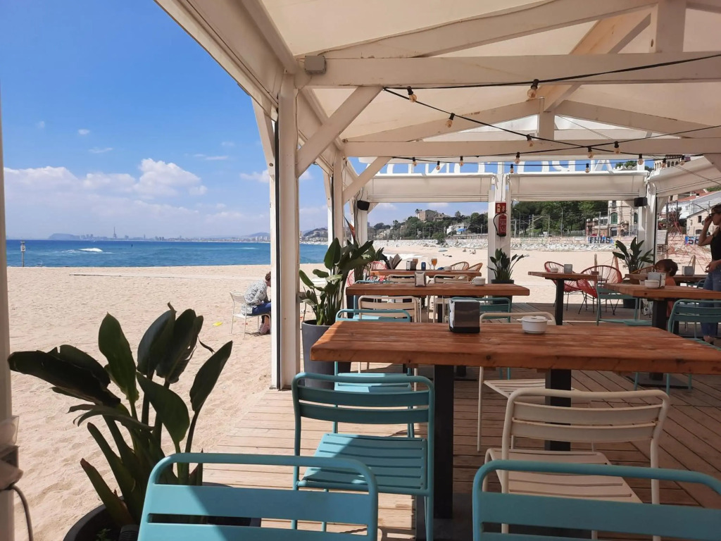 Bright near the beach & Barcelona - Apartment