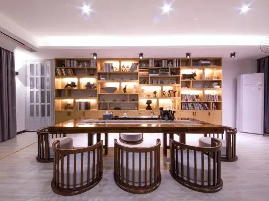 Deng Yigeren Hostel