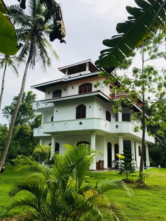 Villa Sureka