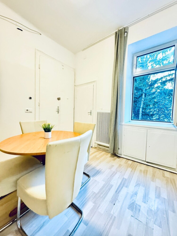 Modern 3BR Apartment 10 Min to FAC Platz