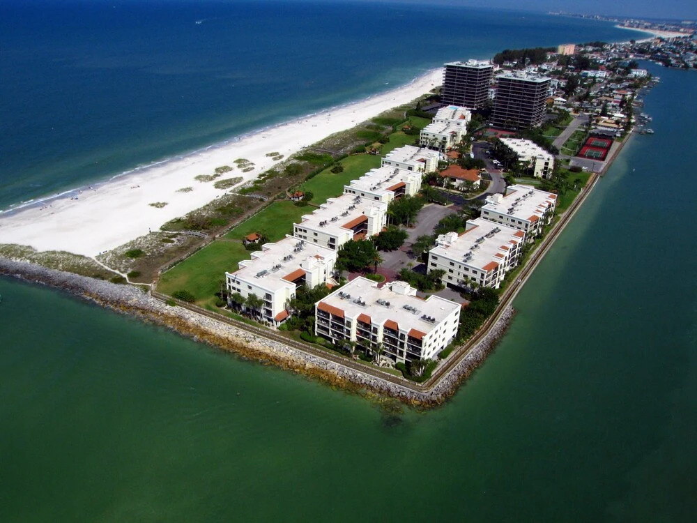 Land's End 403 Building 10 Fully Updated / Beachfront Condo!