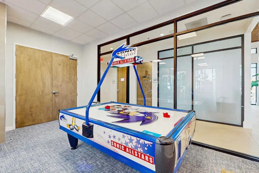 Luxury Home With Themed Bedrooms,arcade Games and Private Pool