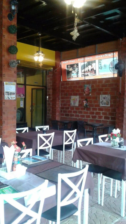 Khaolak Traveller Lodge