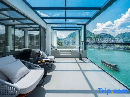 Zhenyuan · Not Late Romantic Panoramic Private Soup Designer Vacation Homestay