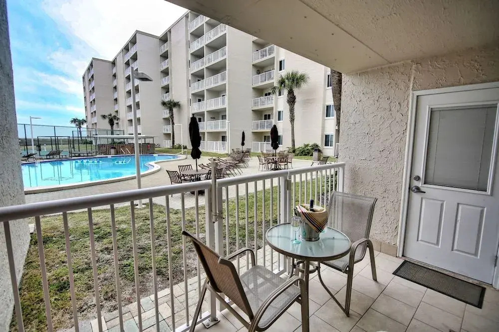 Gulf Shore Condo #113 - 2 Br condo by RedAwning