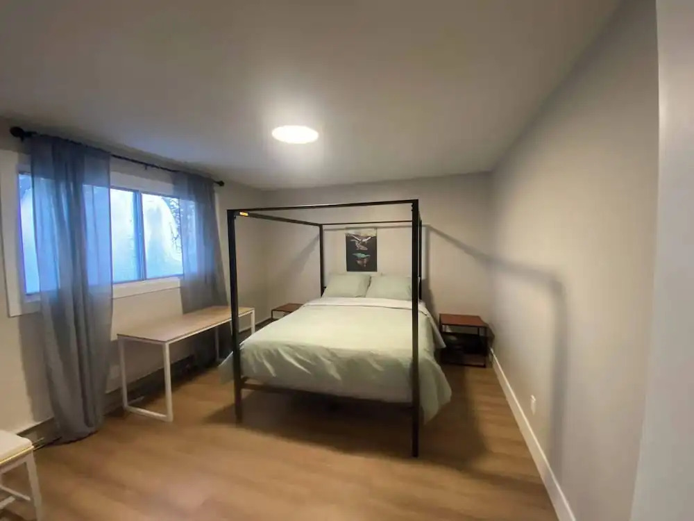 Central 2br Near Unveristy And Whyte Ave
