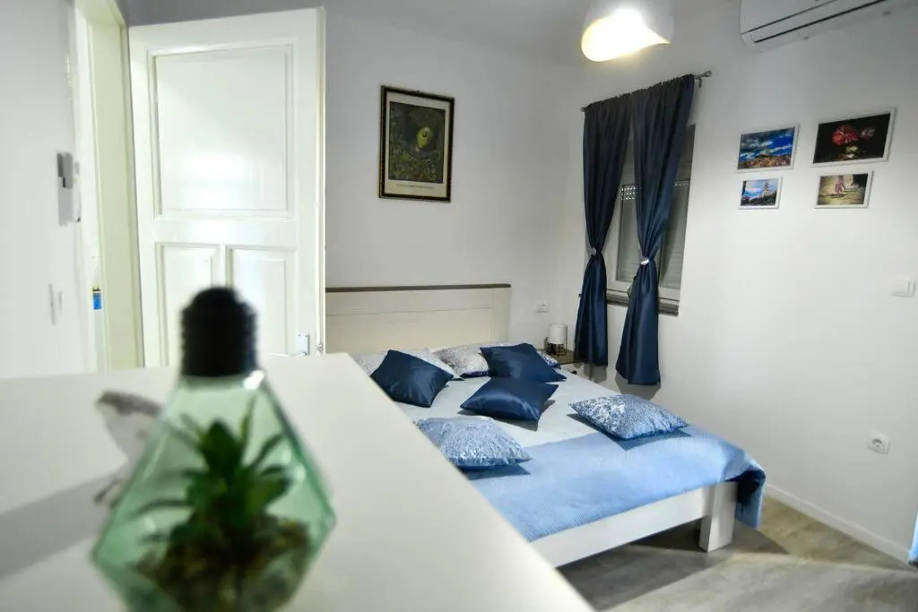 3-bedroom lovely Apartman Mladina