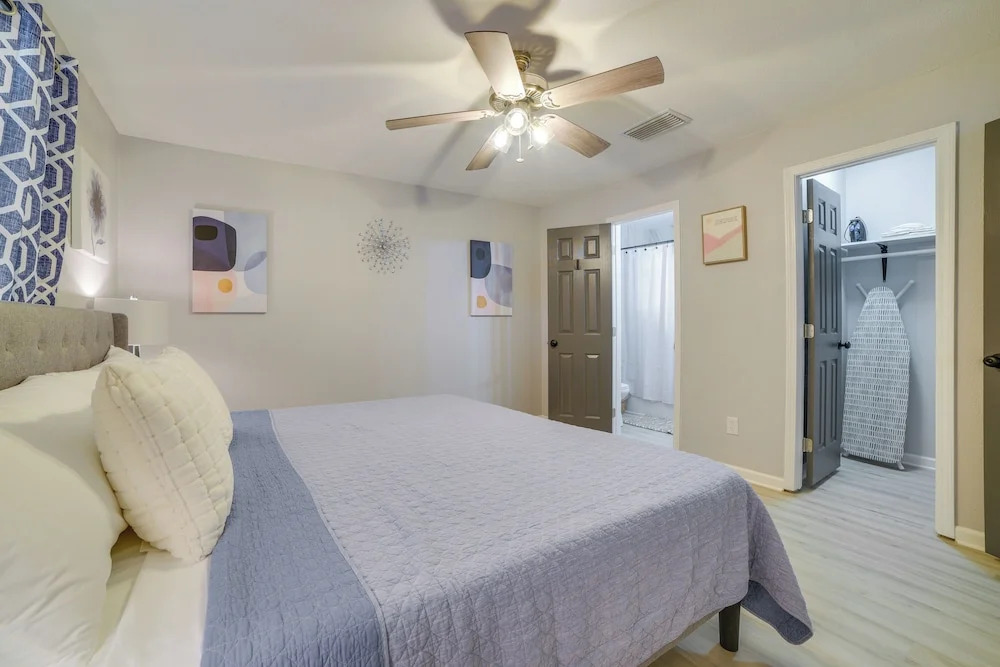 Tallahassee Home w/ Private Deck: 4 Mi to Downtown