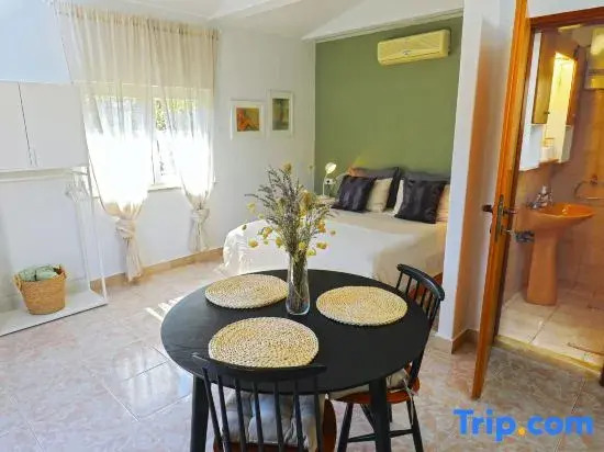 Small Stone House in a Quiet Place Island Solta