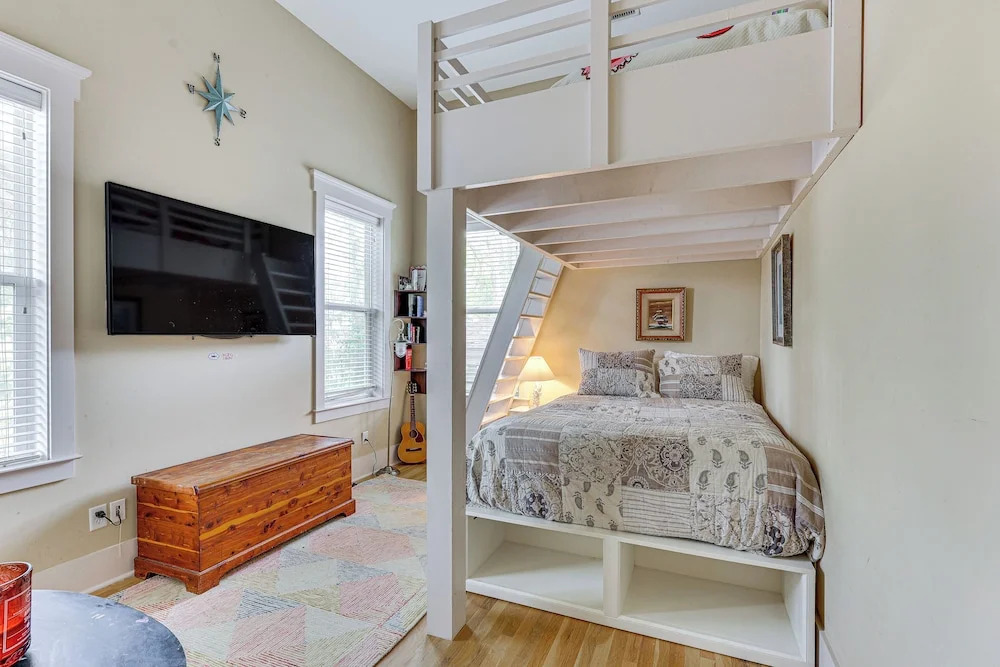 Charming Wilmington Cottage - Walk to Downtown!