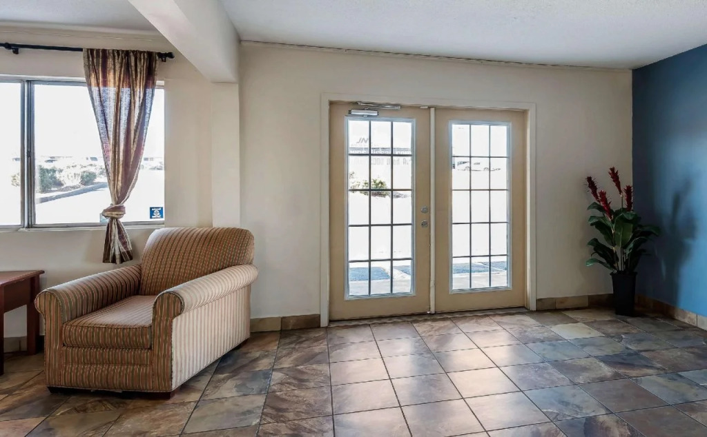 Rodeway Inn & Suites