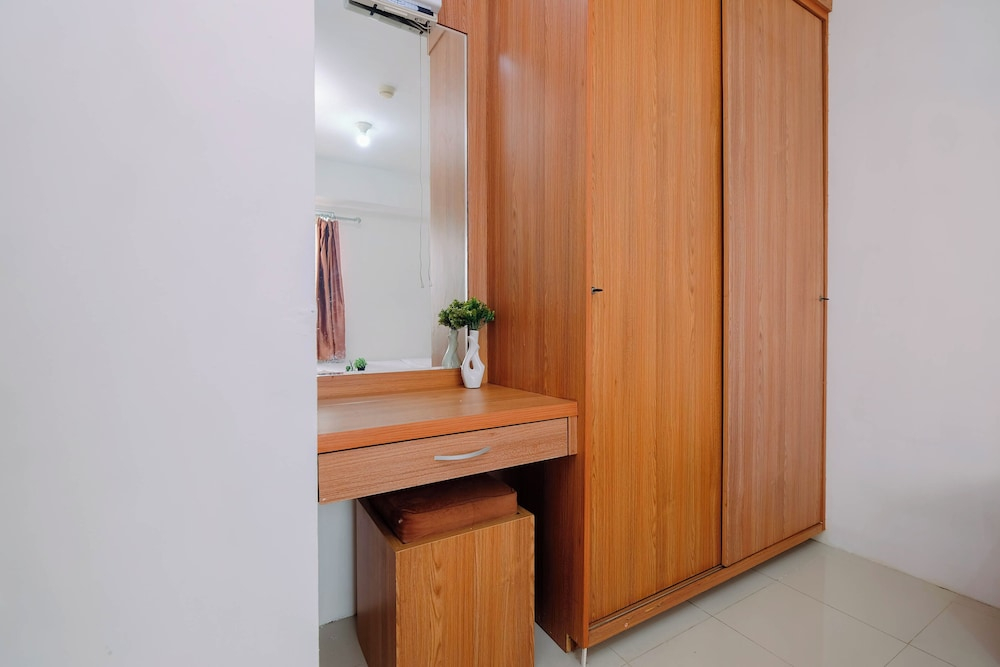 Serene And Warm 2Br At Apartment Bassura City