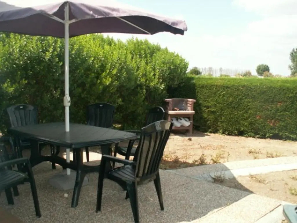 Maisonnette avec piscine pour 5 pers, animaux admis - FR-1-476-28