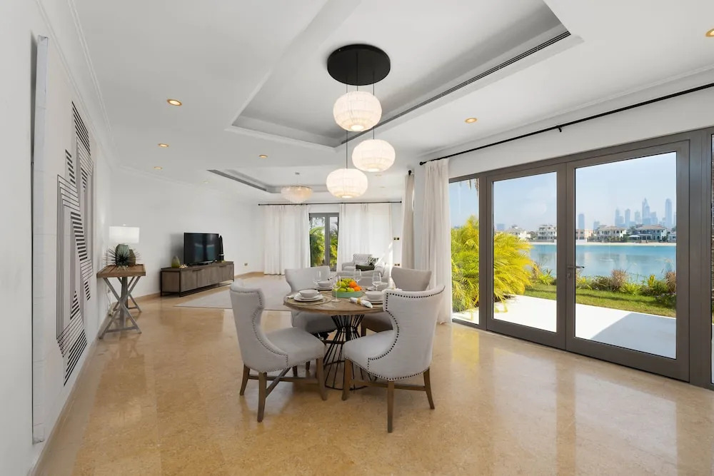 Maison Privee - Exclusive Villa with Private Pool, Garden & Beach