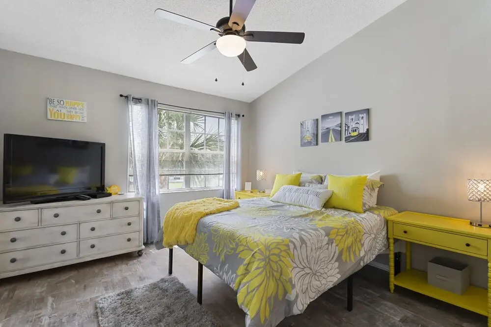 New To Market -townhome With 2 Master Suites Wifi Tennis Heated Community Pool Close To I-75 2 Bedroom Townhouse by RedAwning