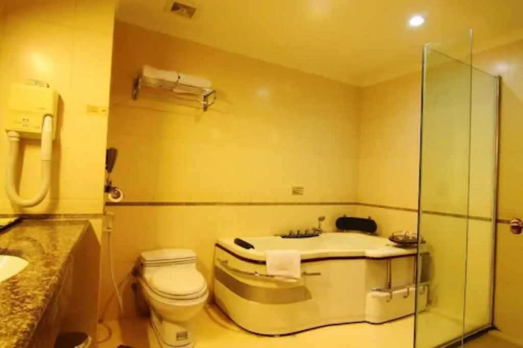 Golden View Hotel