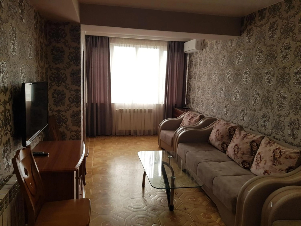Luxury Apartment-1 in the Center of Yerevan, Safaryans Family