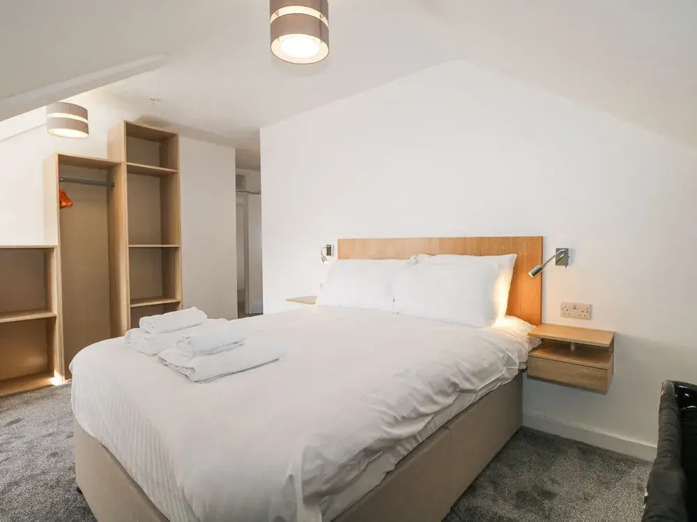 Marine Court Three Bedroom Second-floor Apartment 35