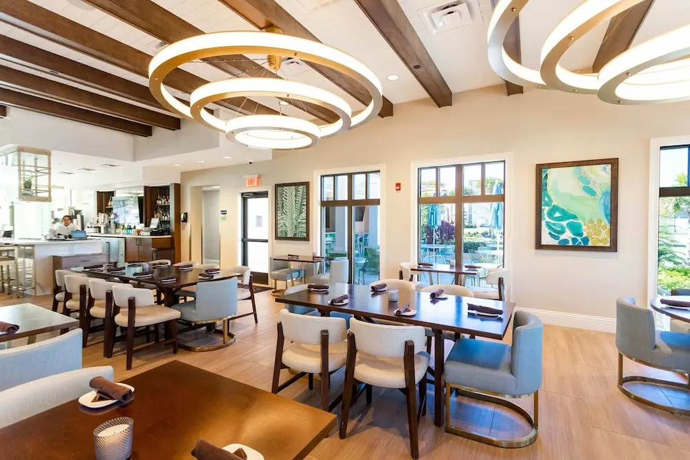 Chic 6 Bedroom Solara Home Pool and Themed Rooms