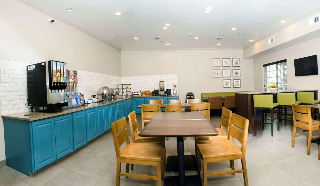 Country Inn & Suites by Radisson, Winchester, VA