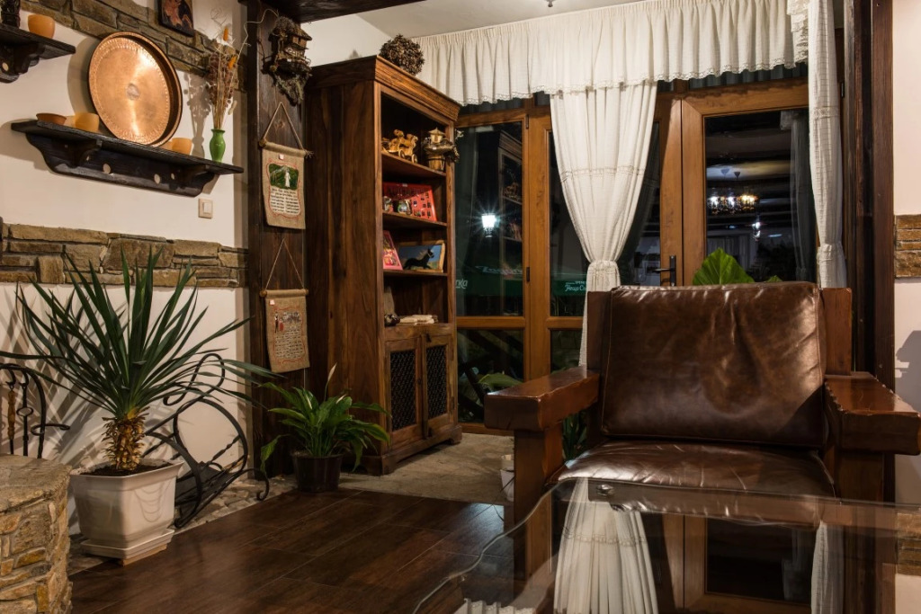 Mountain Lake Hotel