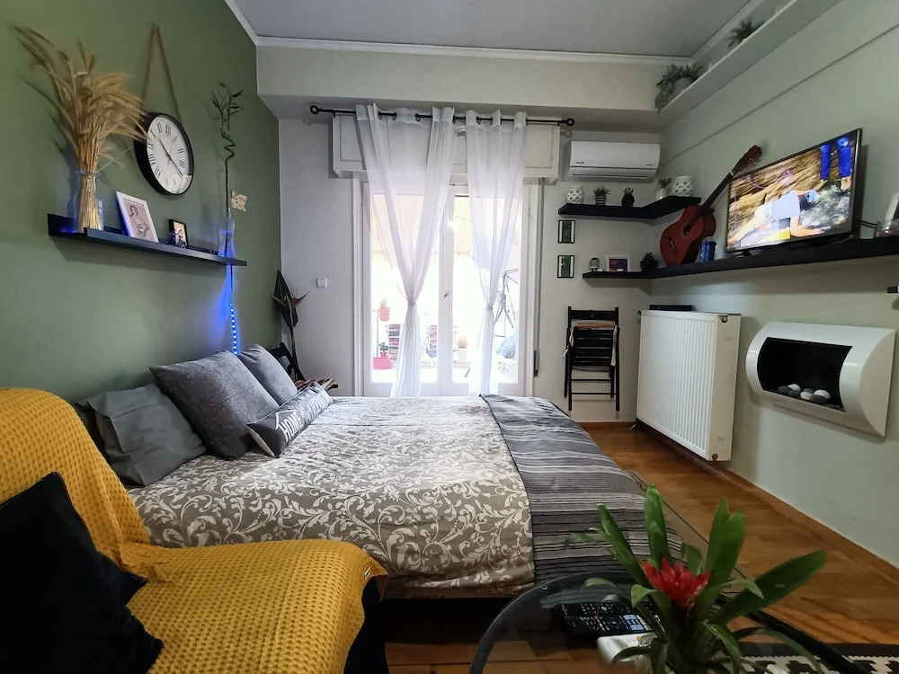 Sunny Studio