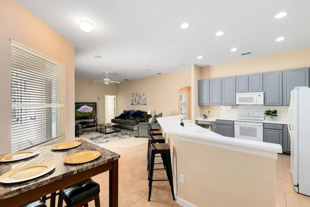 Highlands Haven 6 Bedroom Home by RedAwning