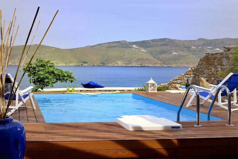 Aiolos Villas