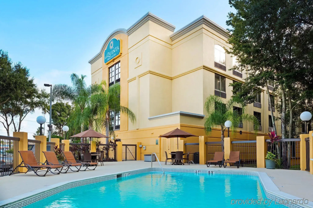 Comfort Inn & Suites Tampa North I-75