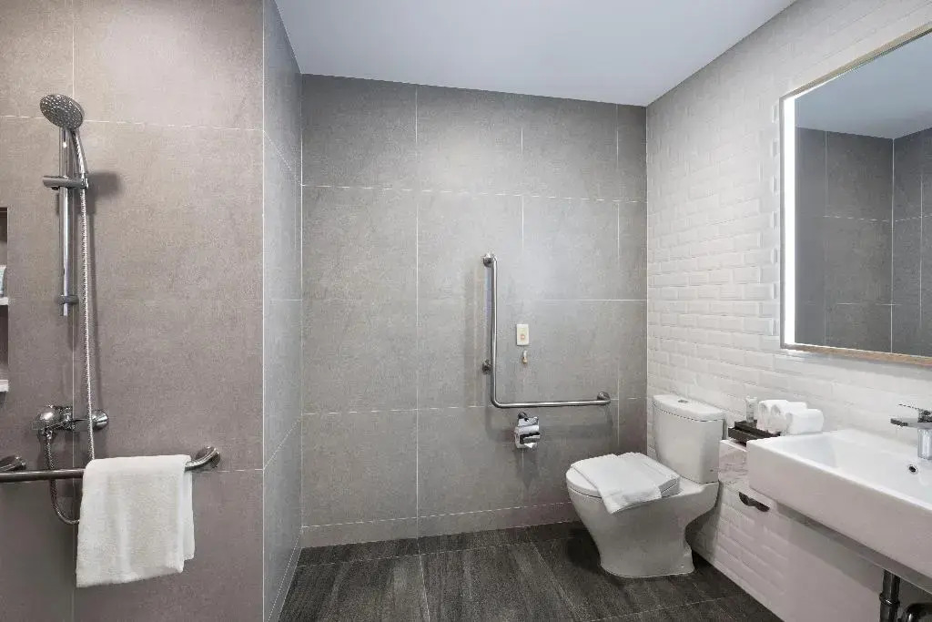 Staybridge Suites Bangkok Thonglor by IHG