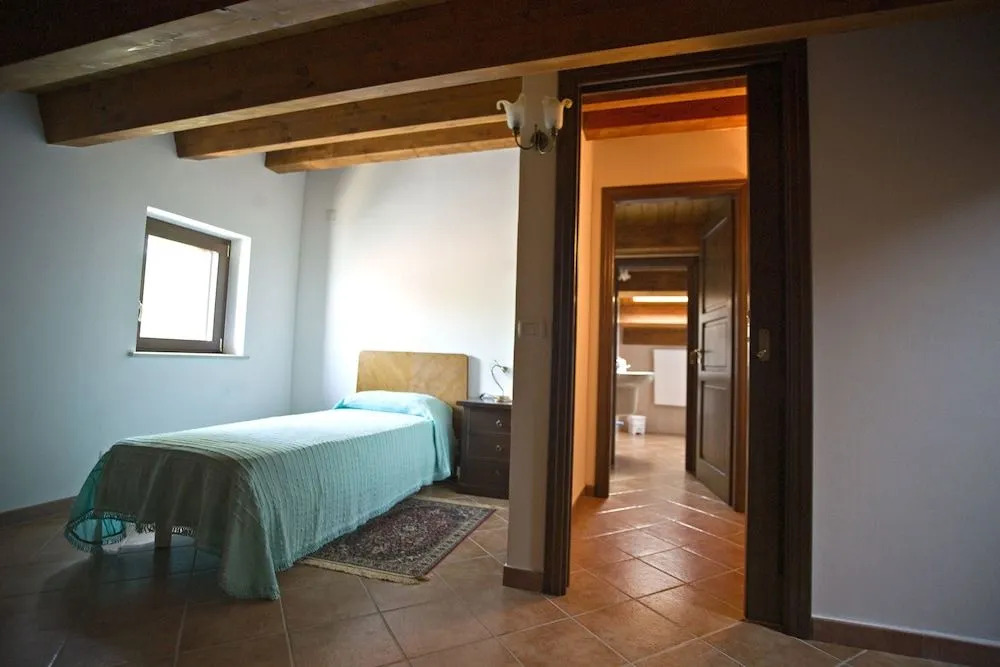 Agriturismo Miracco Atanasio Franco "Il Maniero"
