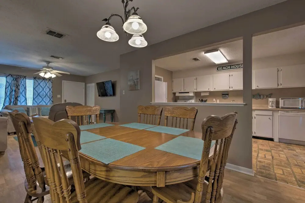 Breezy Gulfport Getaway < 1 Mile to Beach + Casino