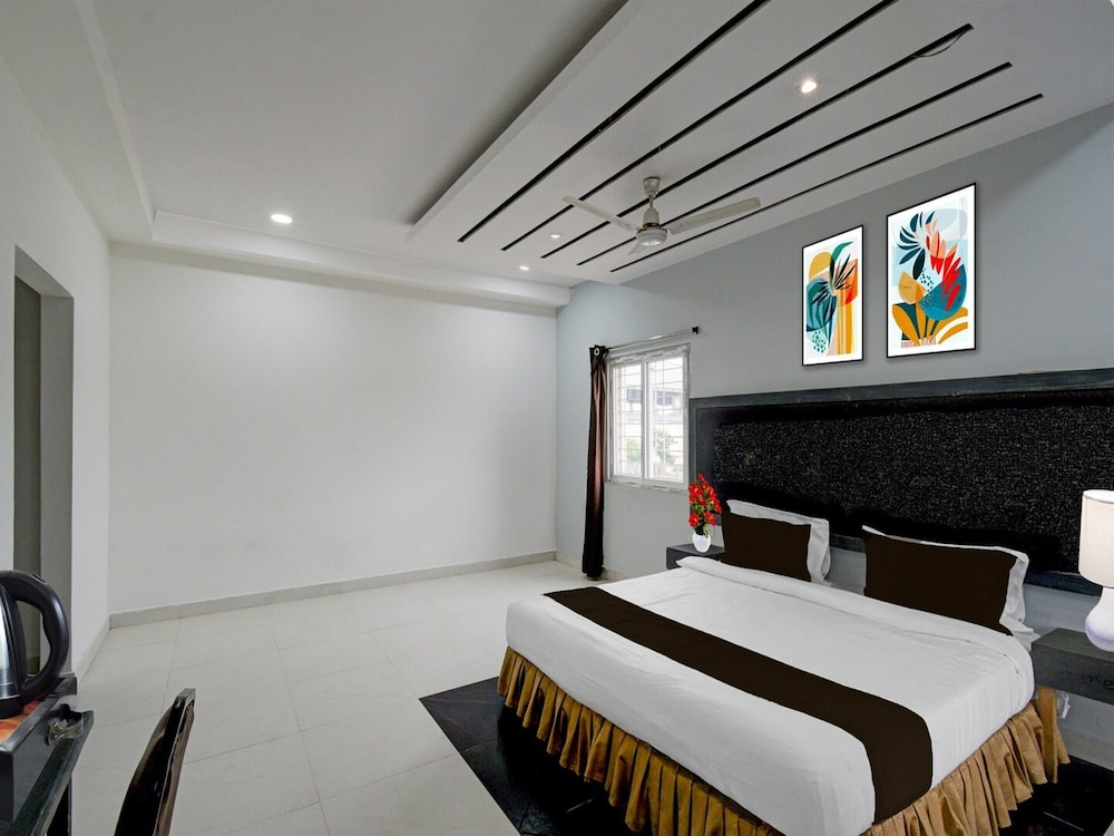 Hotel O Erragadda Metro Station Hyderabad