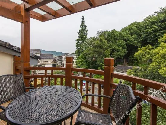 West Lake Green Lotus Hostel
