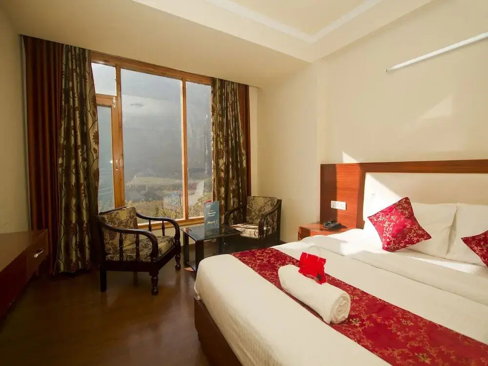 Hotel Eco Groves by OYO Rooms