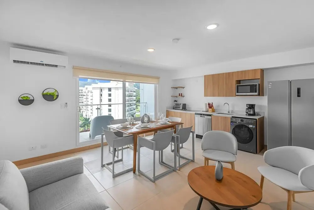Contemporary Viva Jaco Residences Suite with Pool