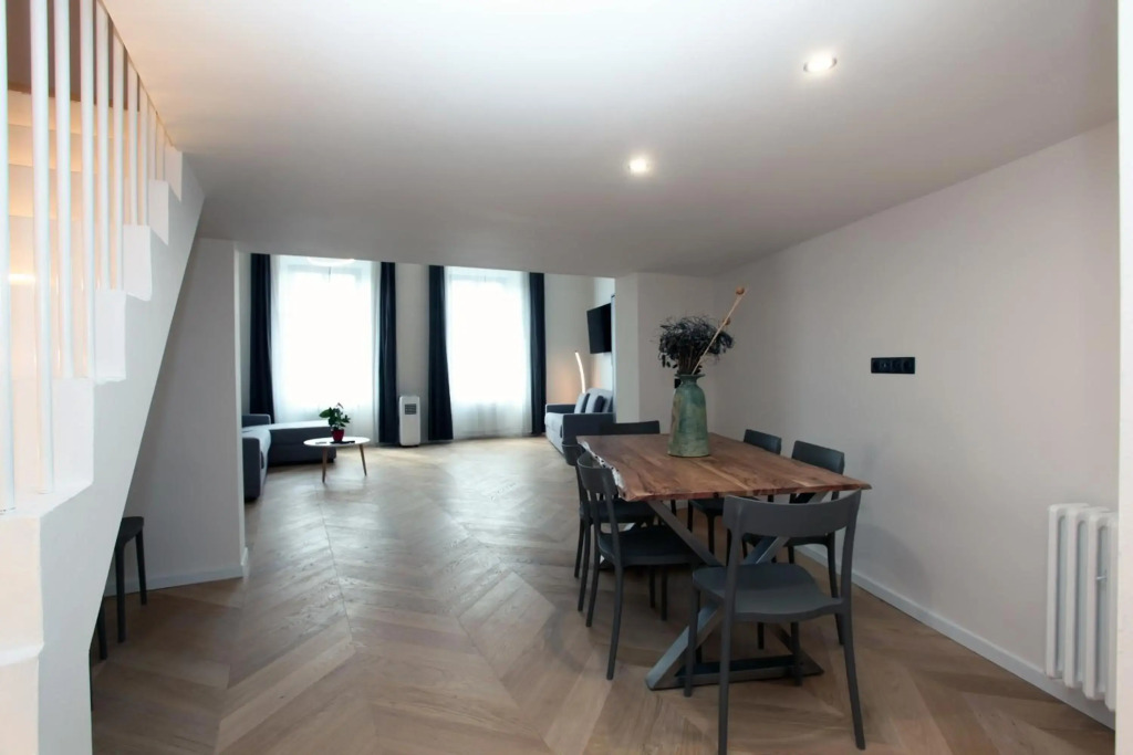 The Apartment House - Mezibranska