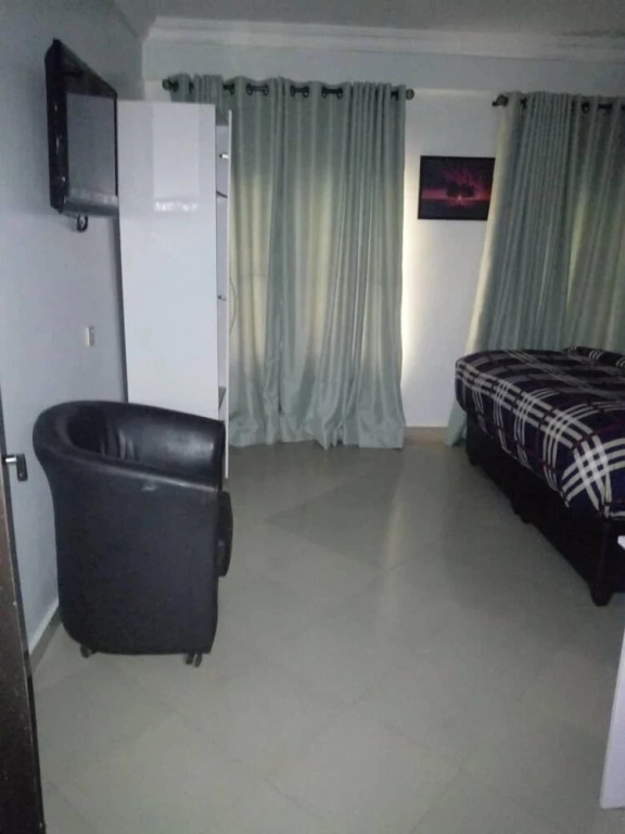 Rush Hotel & Apartments