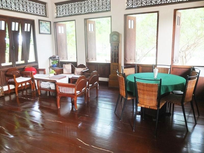 Baan Khun Poh Hotel