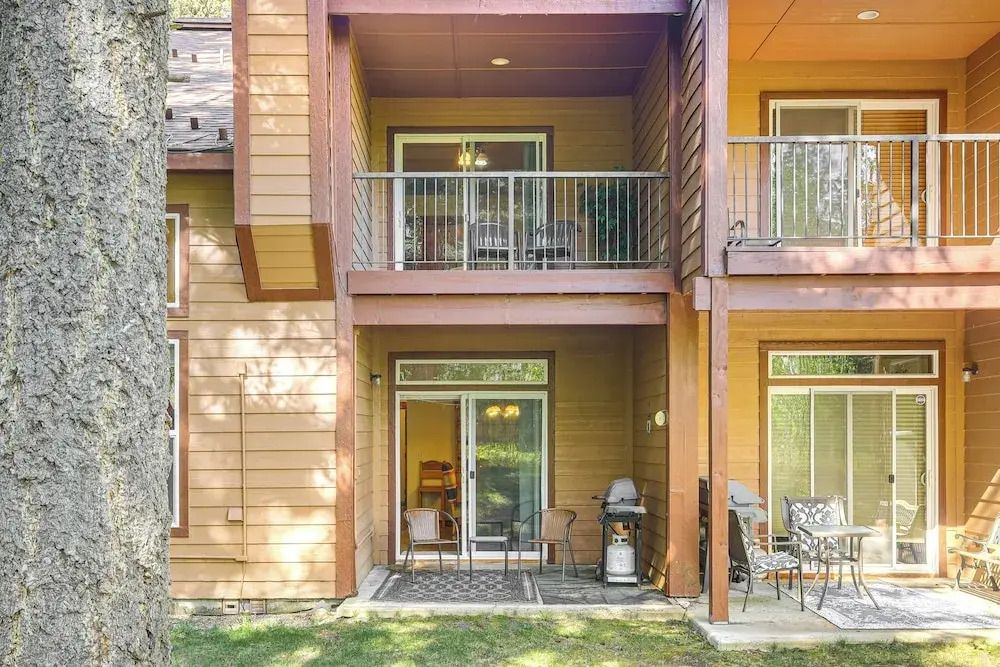 1 Mi to Ponderosa State Park: Condo w/ Pool Access