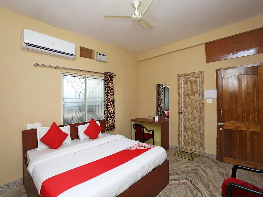 OYO 12756 Elite Stay