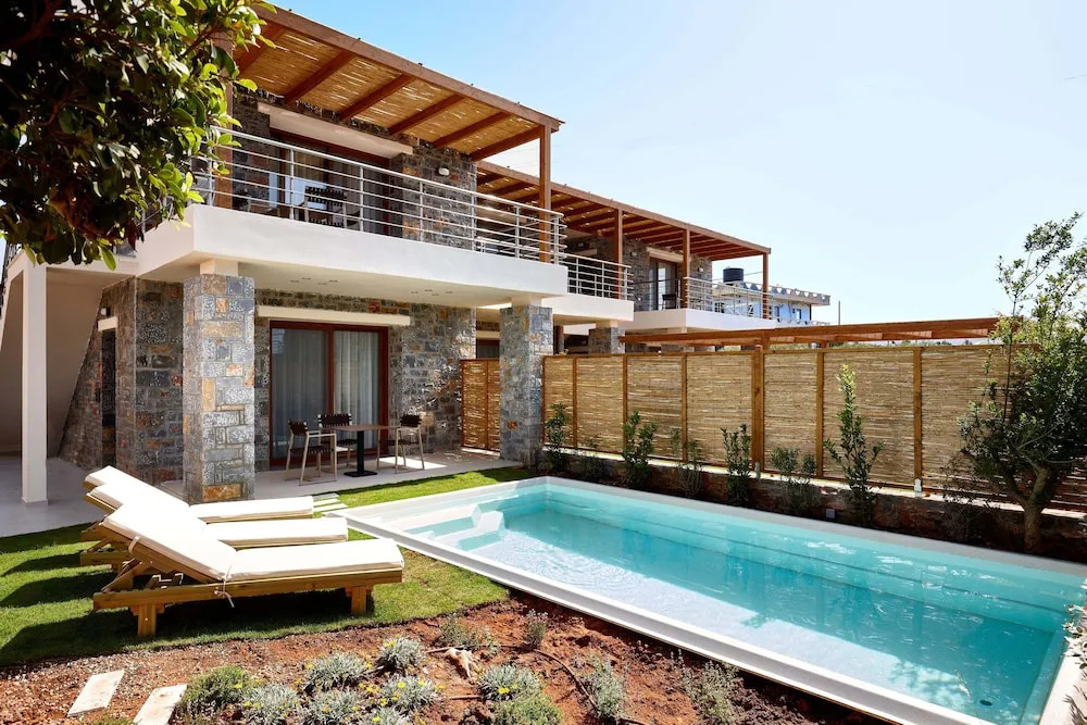 Volta Suites and Villas