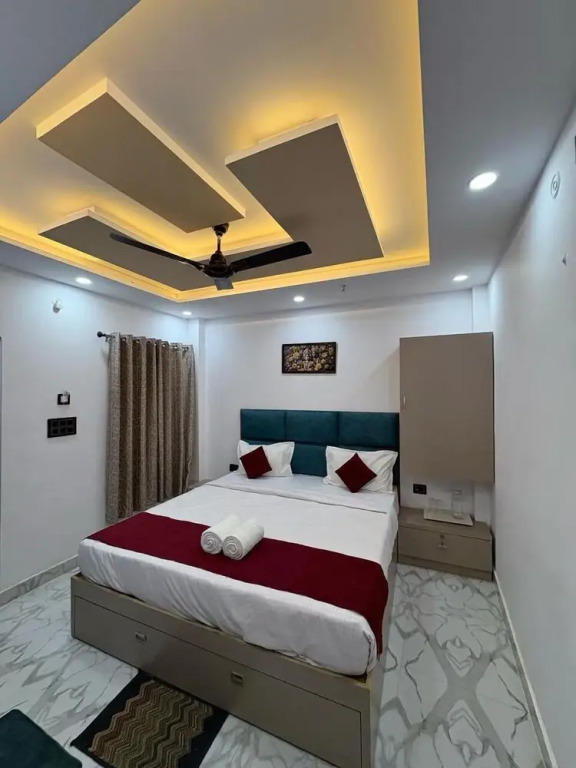 FabHotel Yatri Nivas - Nr Assi Ghat