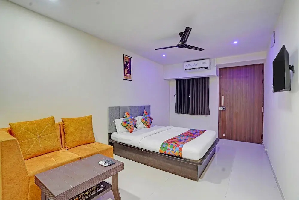 FabHotel RK Inn