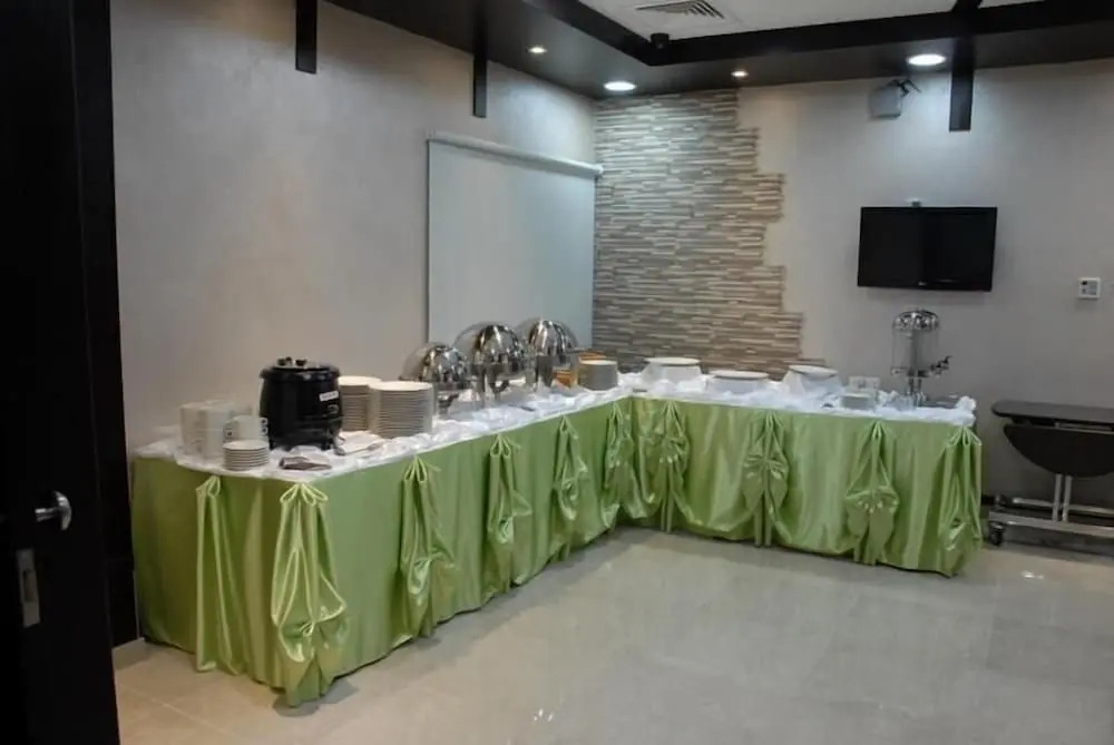 Отель Al Hayat Hotel Suites